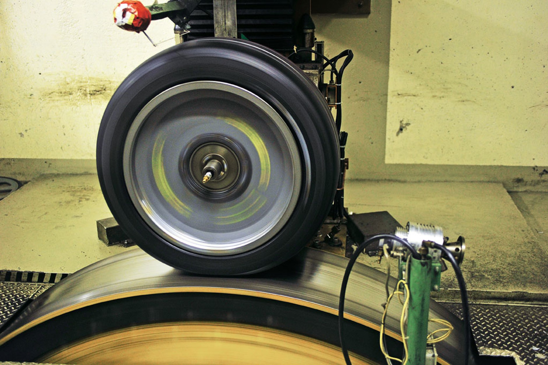 Na każdą okazję? Test opon całorocznych w rozmiarze 195/65 R 15