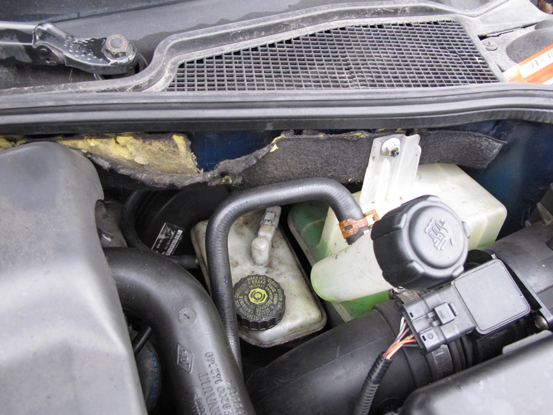 Szukamy auta z ogłoszenia: Laguna jak brytyjski szpieg udający Francuza