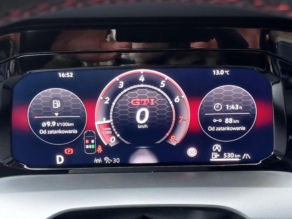 VW Golf GTI Edition 50