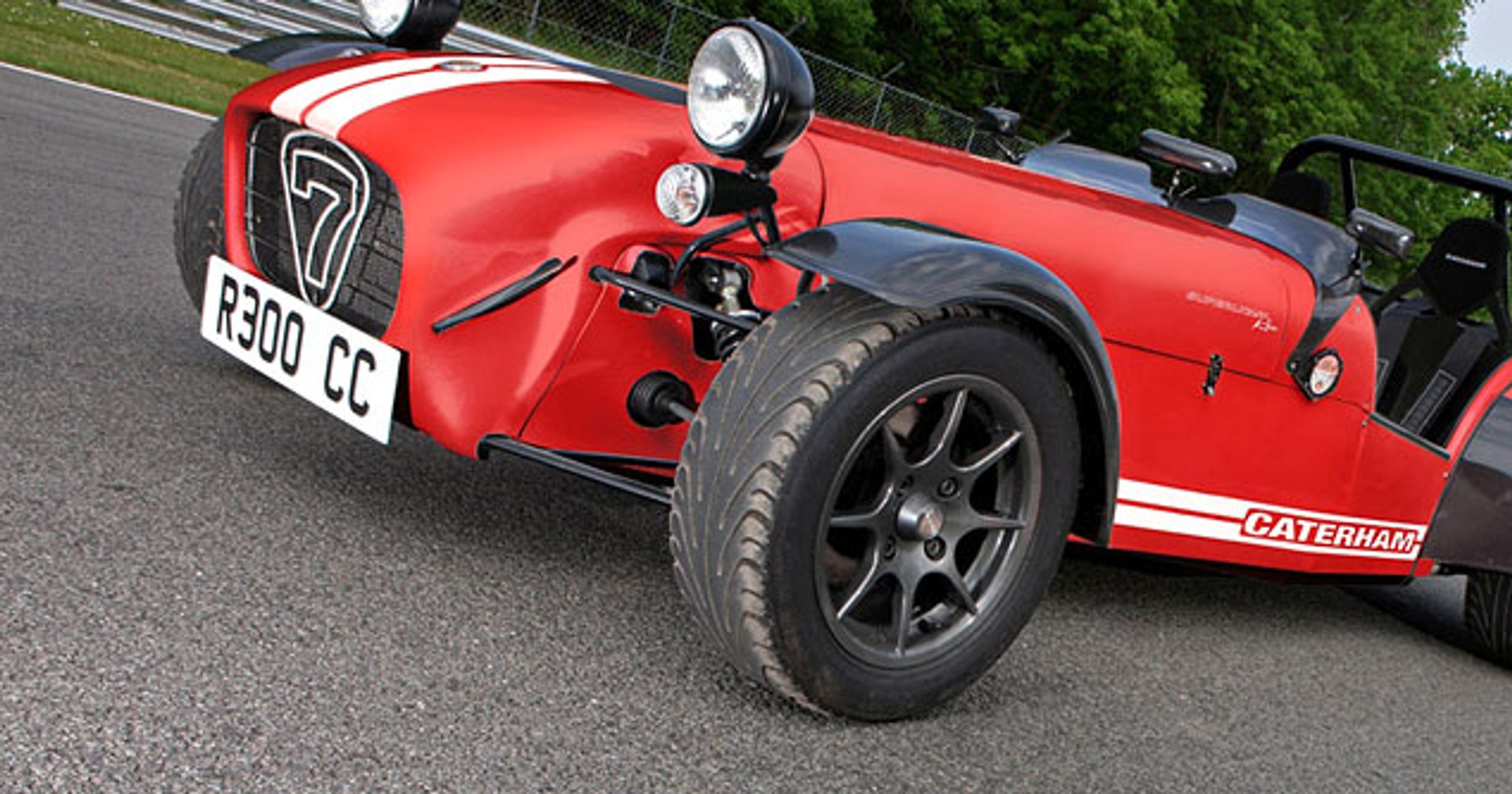 Caterham Superlight R300: powrót najlepiej sprzedawanej wersji