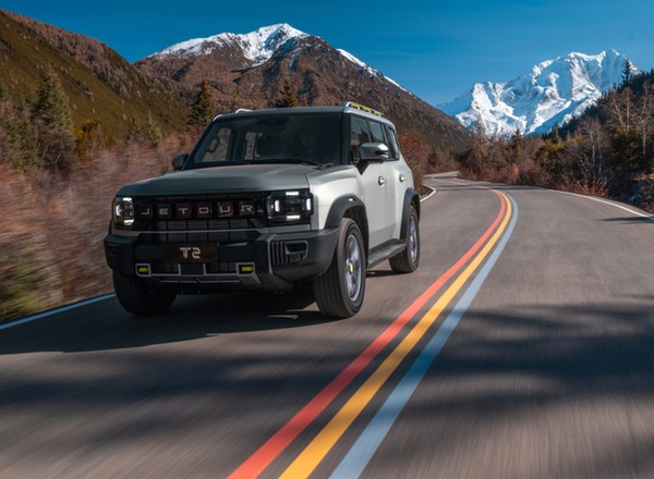 Takiego SUV-a jeszcze u nas nie było. Jetour T2 ma geny terenówki