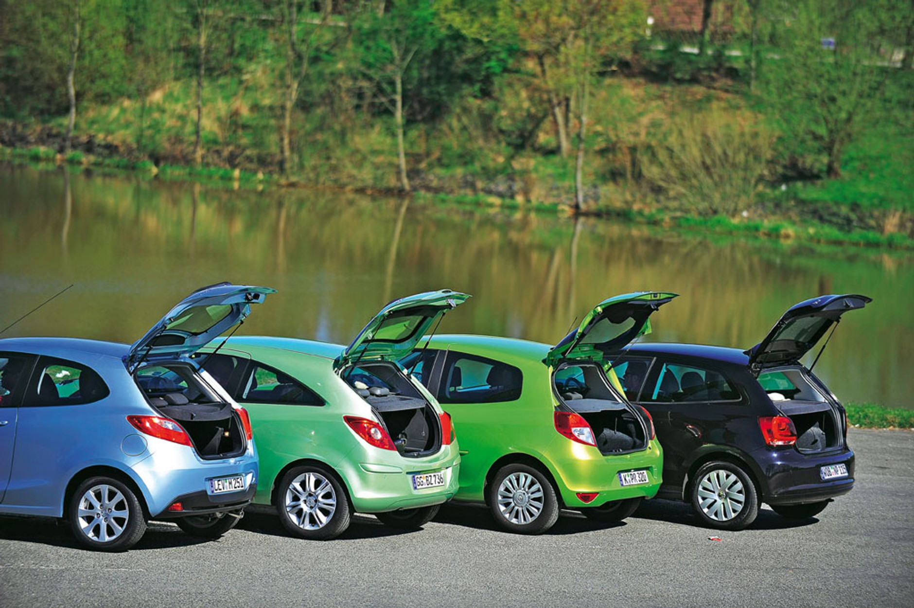 Klasa B - prawie, czy już kompakty? Mazda 2 kontra Opel Corsa, Renault Clio i Volkswagen Polo