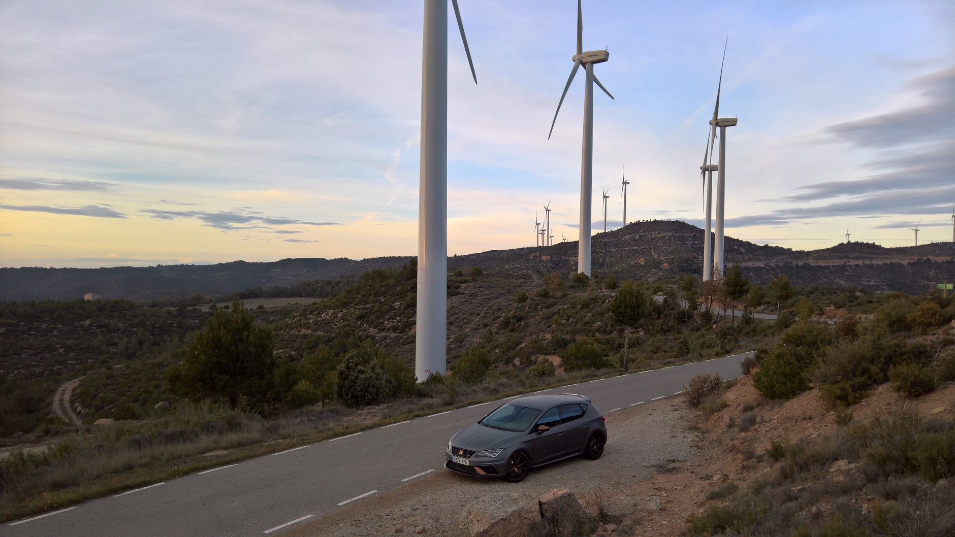 Seta Leon Cupra R. Tylko napęd na przód. I tylko manualna skrzynia