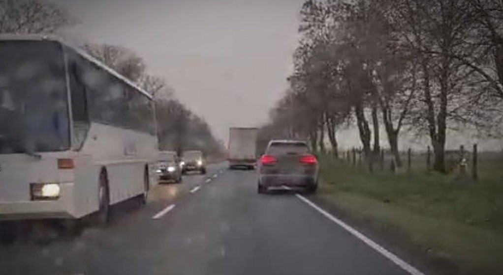 Niewiele brakło, żeby jazda kierowcy BMW X5 zakończyła się tragicznie