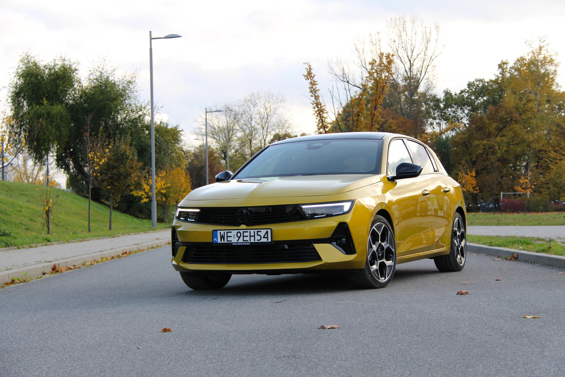 Nowy Opel Astra, na zdjęciu akurat z silnikiem 1.2