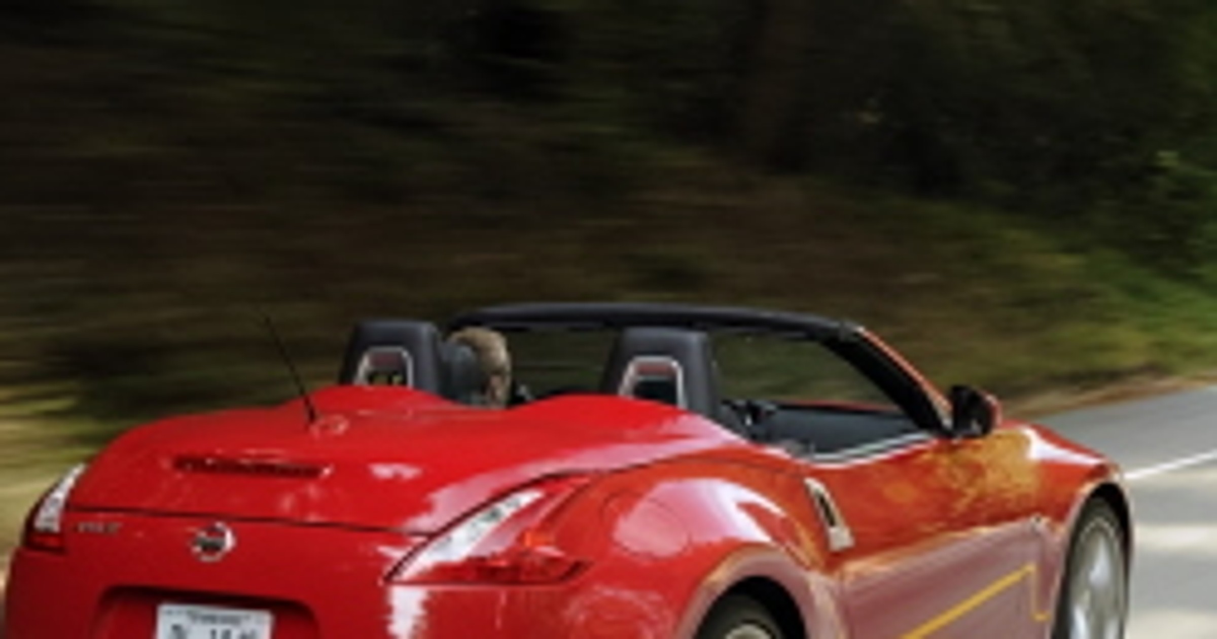 Nissan: model 370Z Roadster uzupełnił sportową gamę