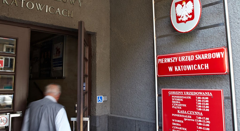 Jak to załatwić - podatek od zakupu samochodu