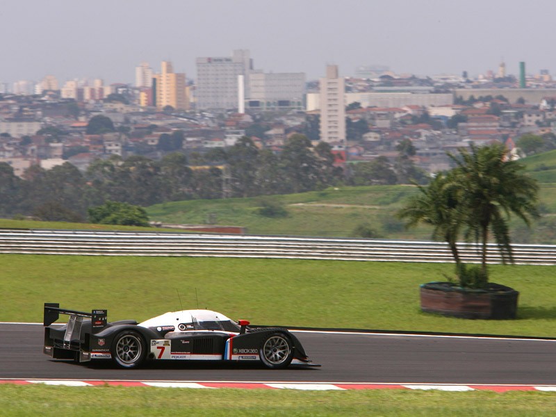 24 godziny Le Mans 2008: niespodziewana porażka Peugeota (fotogaleria)