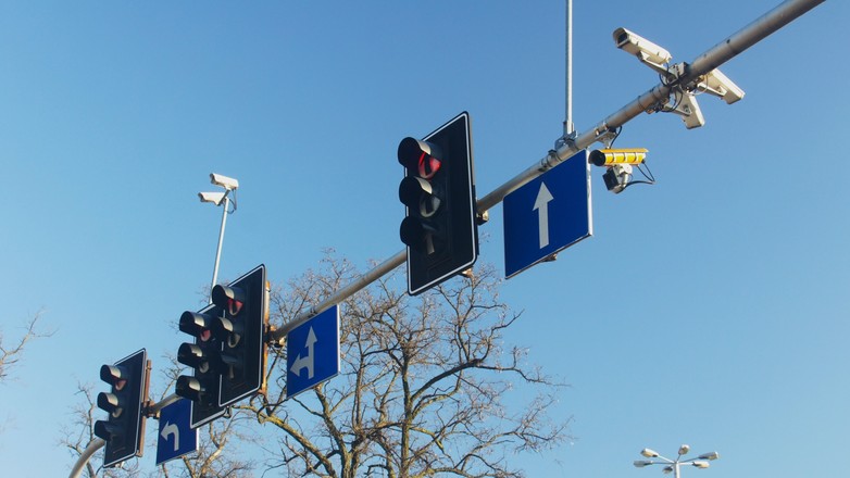 System RedLight zainstalowany na skrzyżowaniu we Wrocławiu