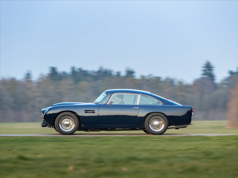 Aston Martin DB5 V8
