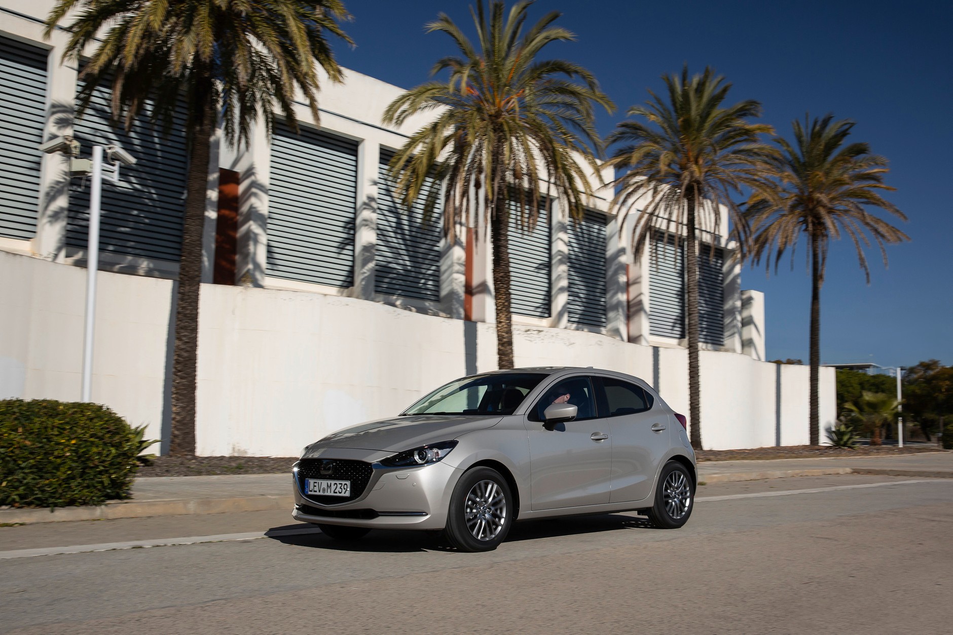 mazda2 barcelona still 25 highres