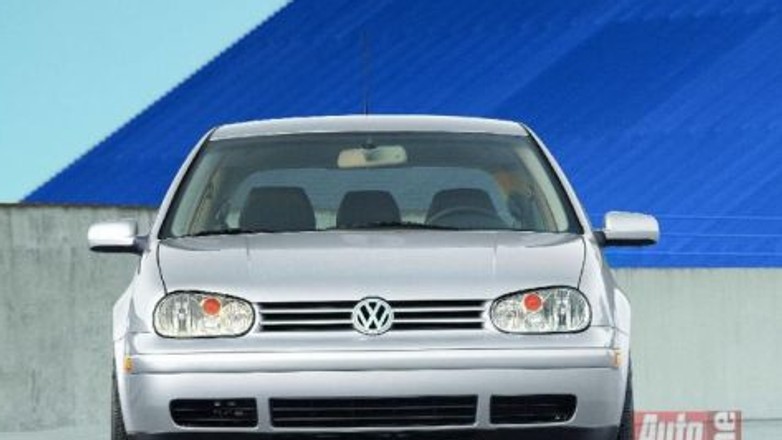 Seat Leon 1.6 Signo, Audi A3 1.6, Skoda Octavia 1.6, Volkswagen Golf IV 1.6 - Grunt to rodzinka