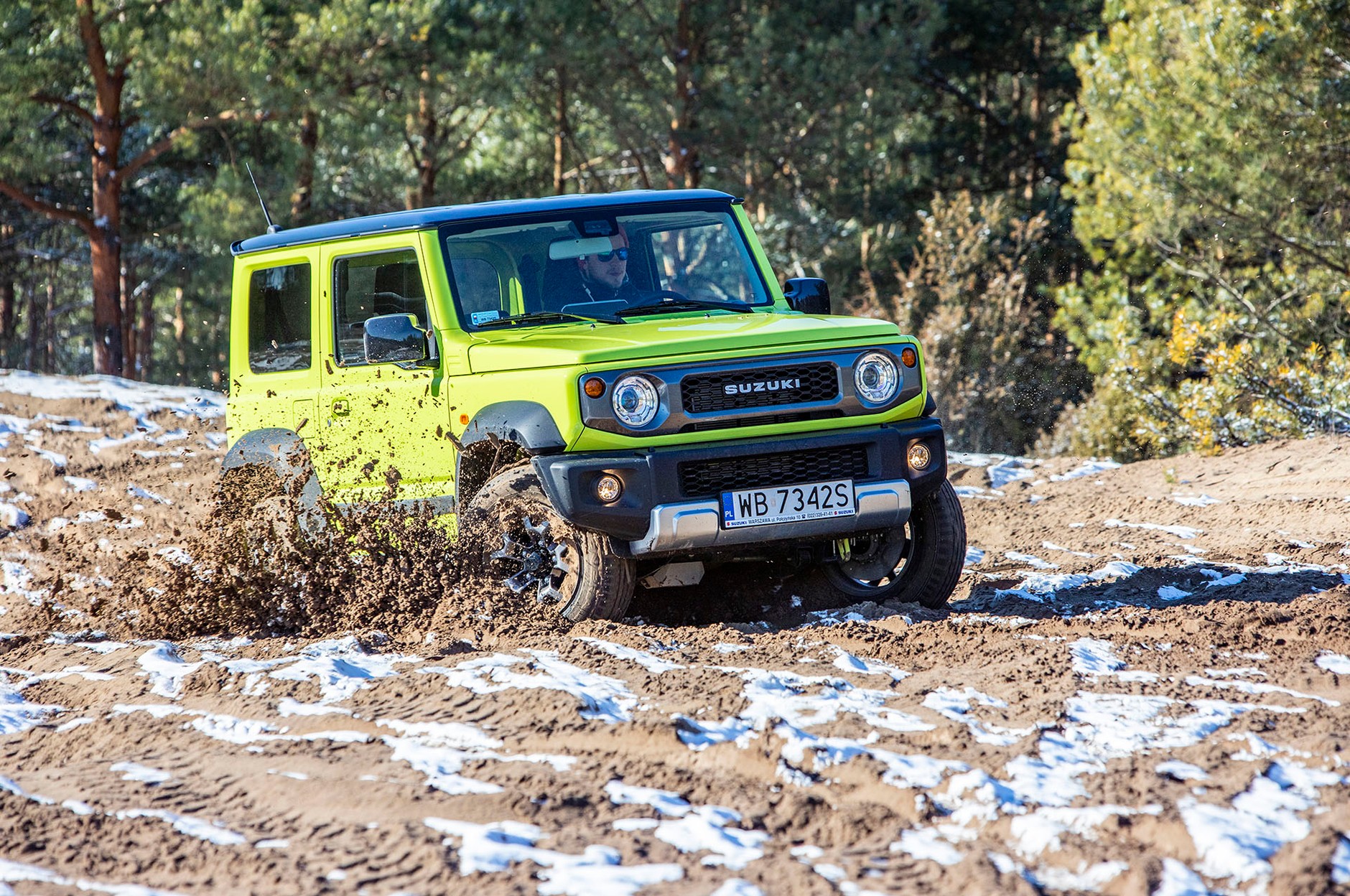 Suzuki Jimny 1.5 VVT 4AT - jego żywioł to teren