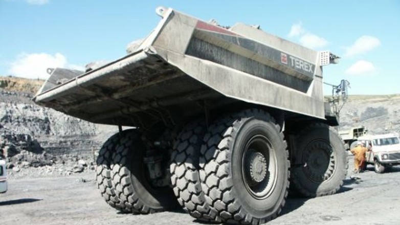 Ciężarówka w kamieniołomie