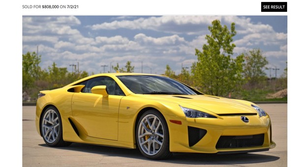 Niemal nowy Lexus LFA sprzedany na aukcji za ponad 3 mln zł