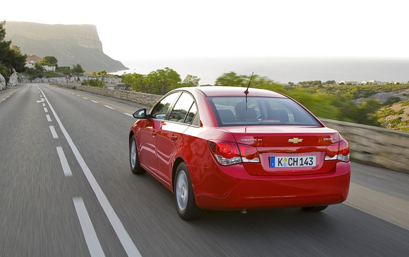 GM: Opel Insignia ST i Chevrolet Cruze -  ceny w Polsce (fotogaleria)