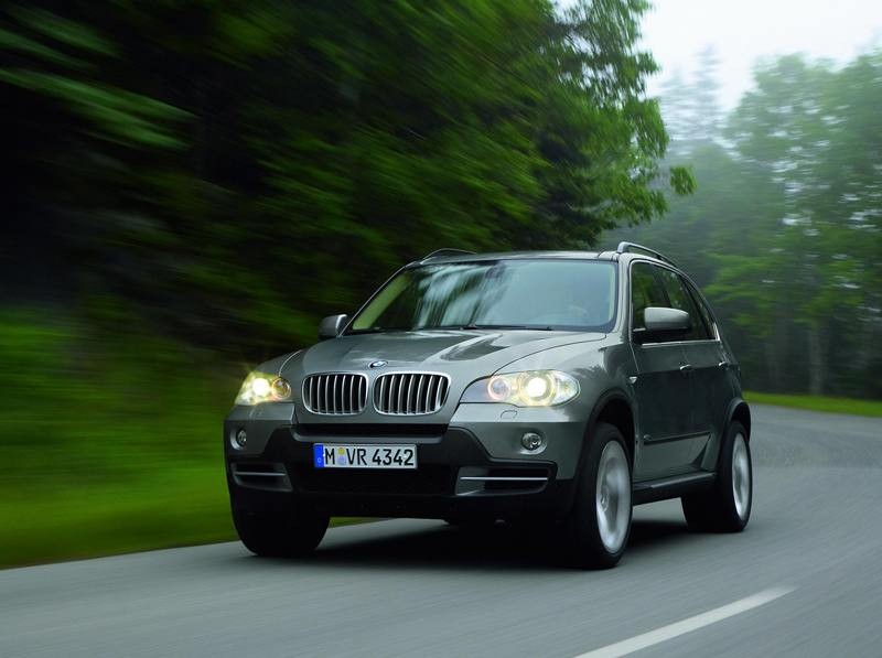 Nowe BMW X5: oficjalne zdjęcia i kompletne informacje