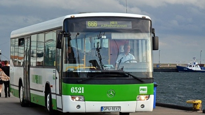 Linia 666 prowadząca na Hel z PKS Gdynia