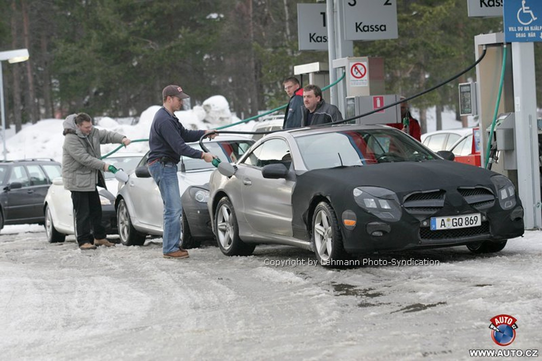 Zdjęcia szpiegowskie: Mercedes-Benz SL bardziej w stylu CLS