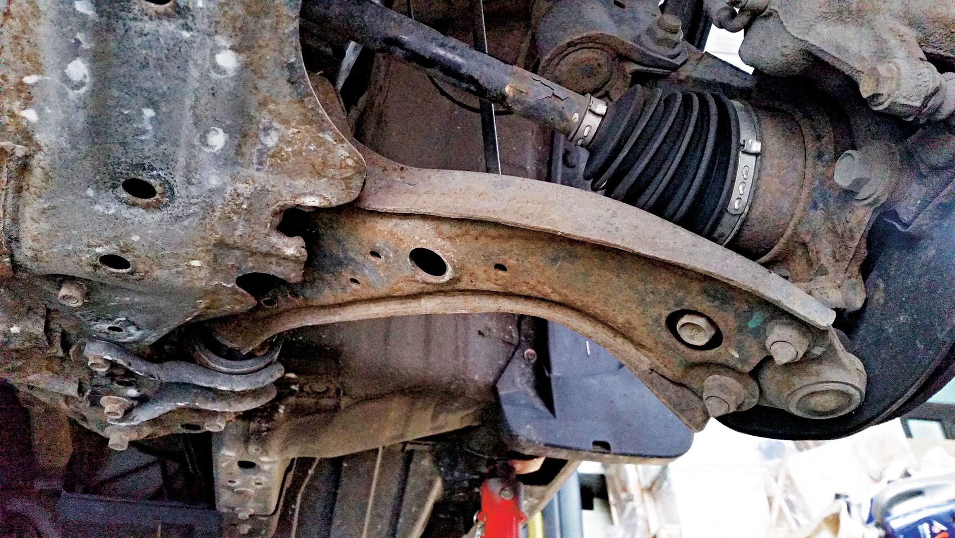 Wahacze - jak usunąć luzy w zawieszeniu?