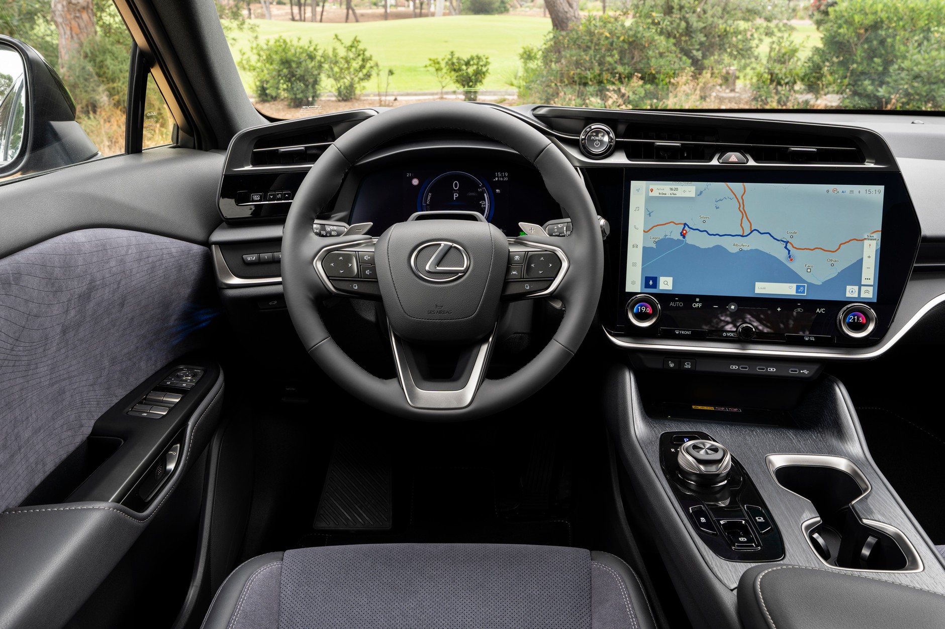 Lexus RZ 2025