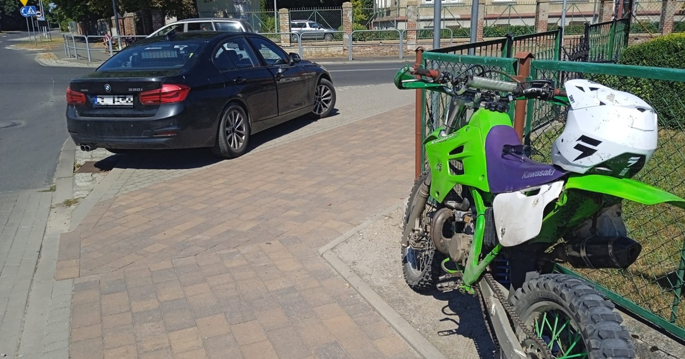 Kierowca tego motocykla miał 1,4 promila alkoholu w organizmie i jechał na motocyklu bez tablicy rejestracyjnej