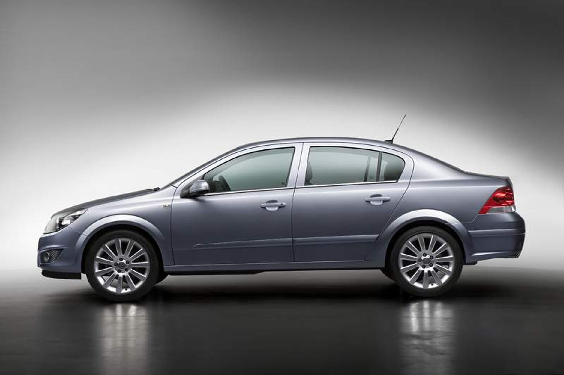 Opel Astra sedan – Numer Piąty