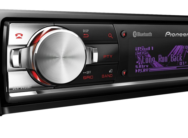 Pioneer: dwa nowe radia na sezon 2012