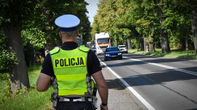 Policjanci kontrolowali okolice obwodnicy. Mandaty sypały się "z nieba"