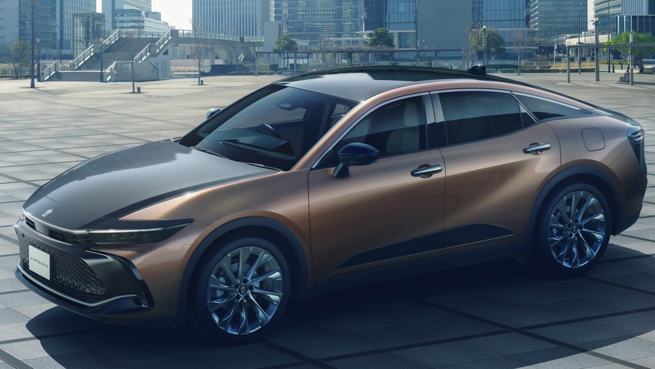 Toyota Crown 2022