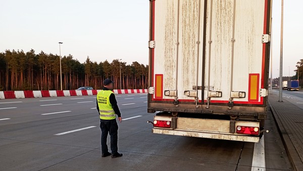 Kolejna rosyjska ciężarówka zatrzymana. Kierowca wpadł na autostradzie A2