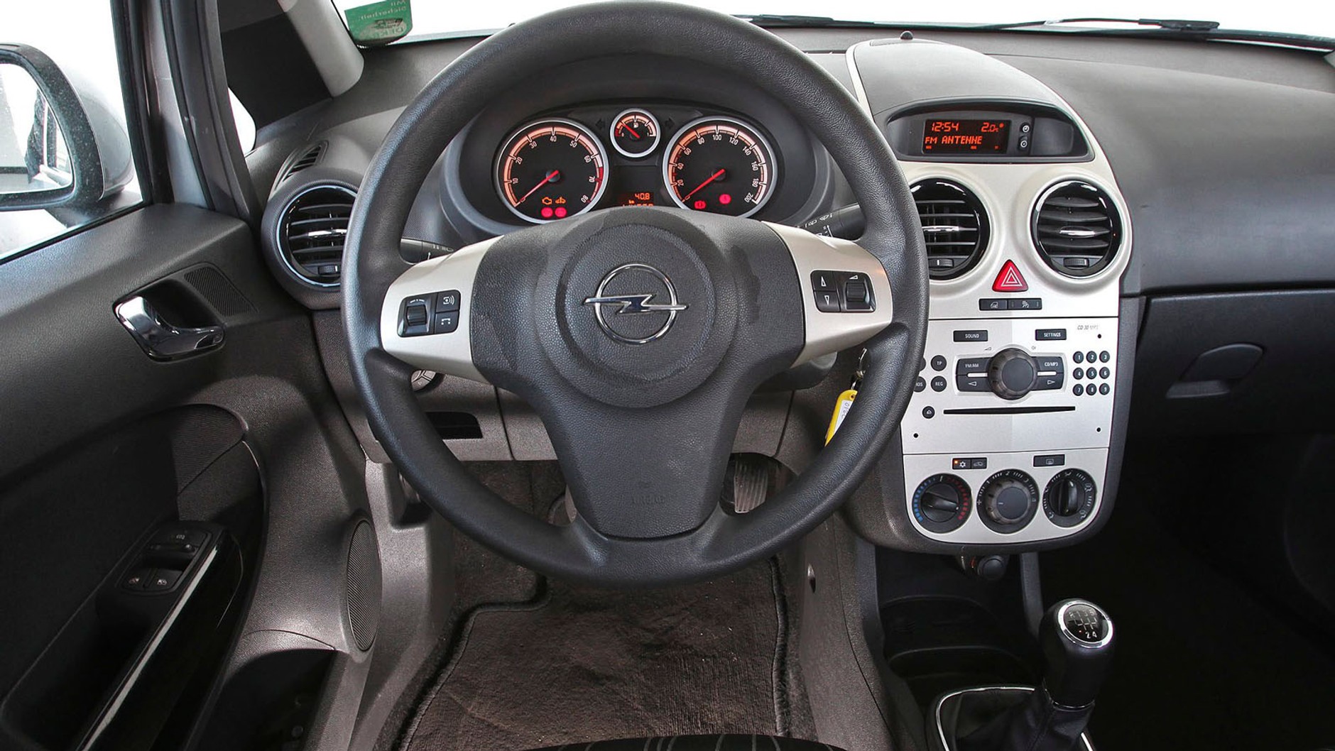 8. Opel Corsa D (2006-14) - od 10 000 zł