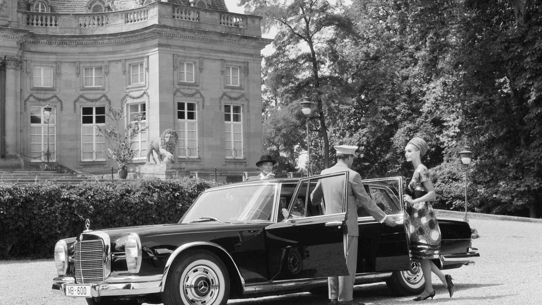 Mercedes 600 W100