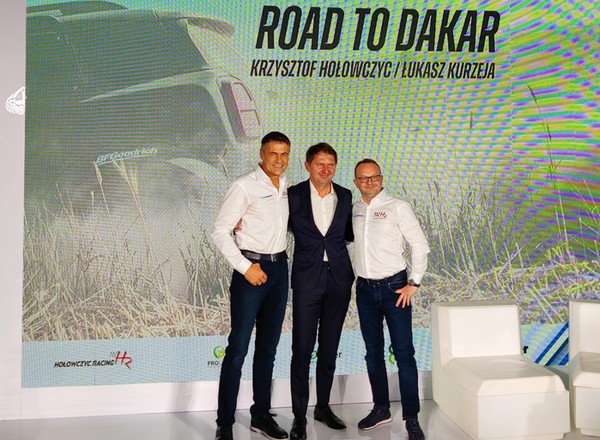 Krzysztof Hołowczyc pojedzie w Rajdzie Dakar. Załoga widzi tylko zwycięstwo