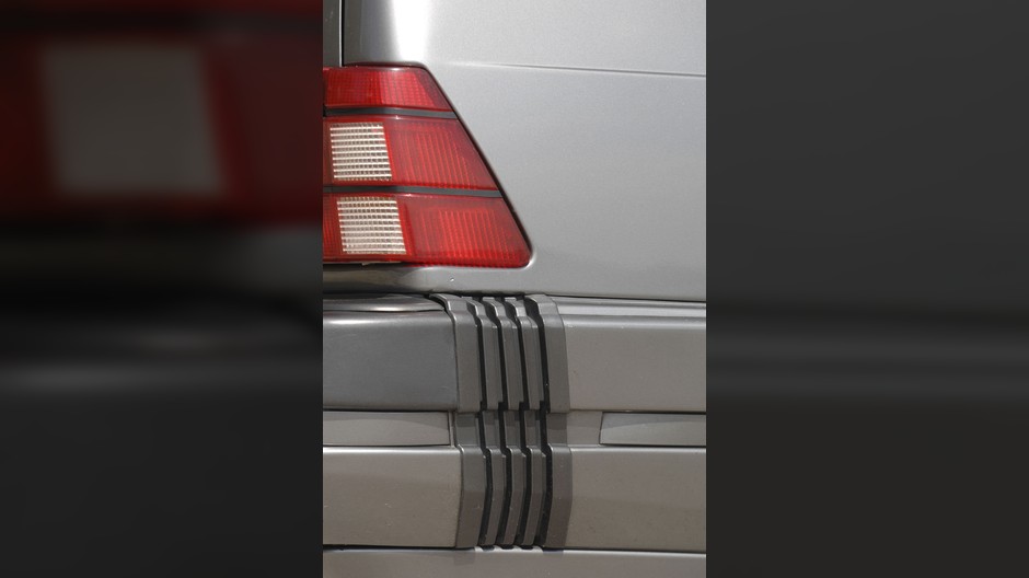 Alfa Romeo 75 - Jubileuszowy model z turbodopingiem