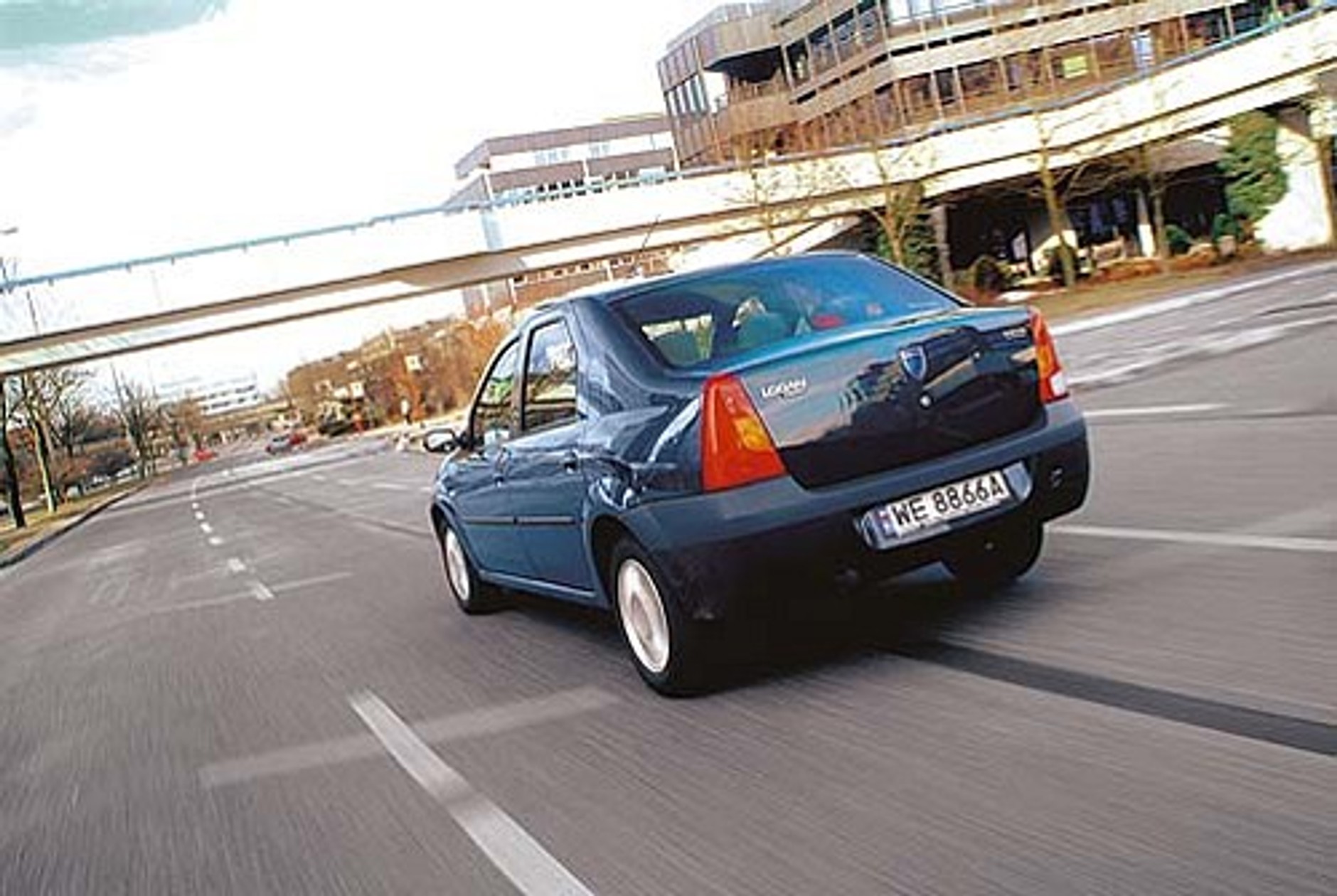 Dacia Logan 1.5 dCi Lauréate - Supertani sedan turbodiesel