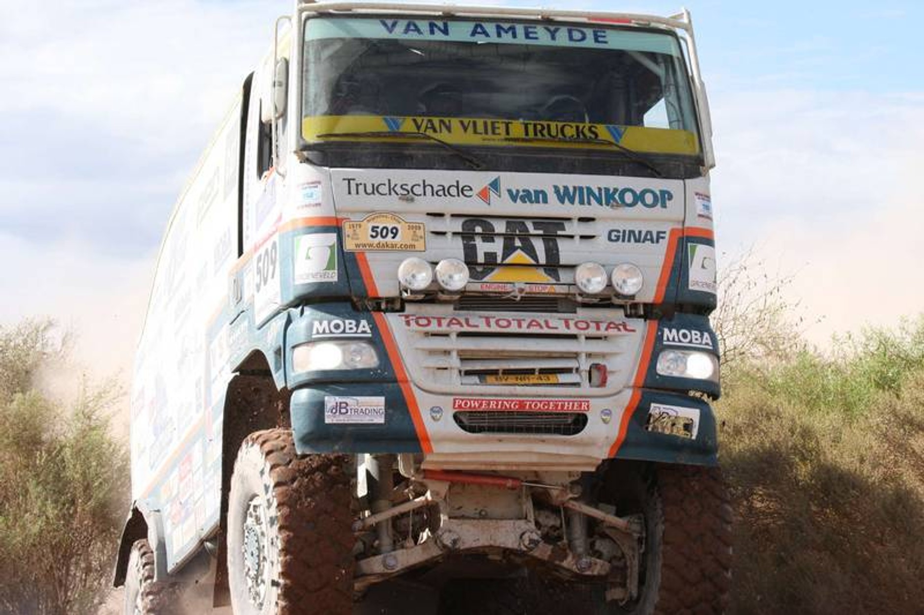Rajd Dakar 2009: radość na mecie (fotogaleria 3.)