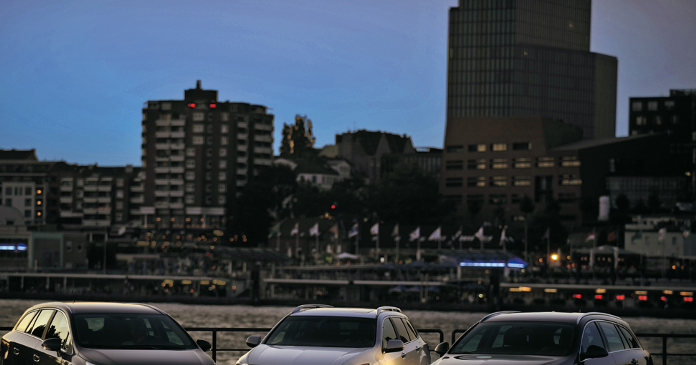 Honda Accord Tourer kontra Opel Insignia Sports Tourer i Toyota Avensis Wagon - Kombi w pogoni za stylem