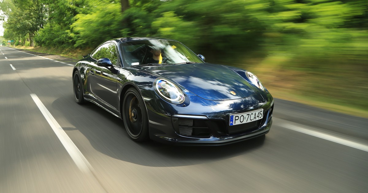 Porsche 911 Carrera GTS