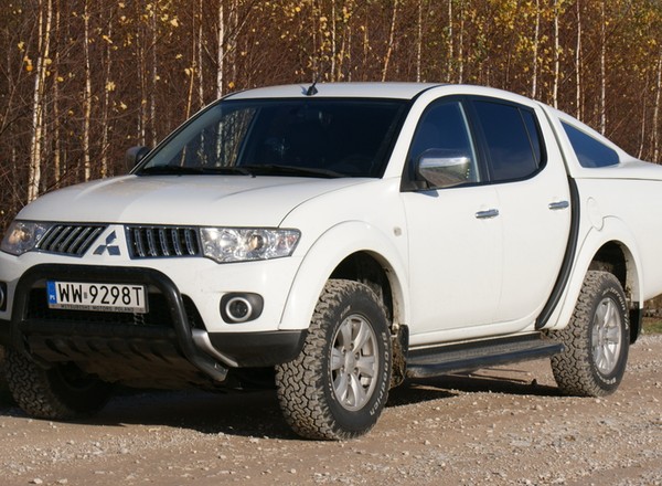 Mitsubishi L200 Storm: japoński wół roboczy. Test i opinie