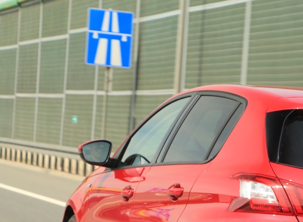 80-letni kierowca znalazł chytry sposób, żeby nie płacić za autostradę