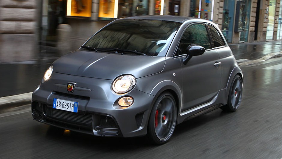 Abarth 695 biposto: „najmniejszy wśród supersamochodów”