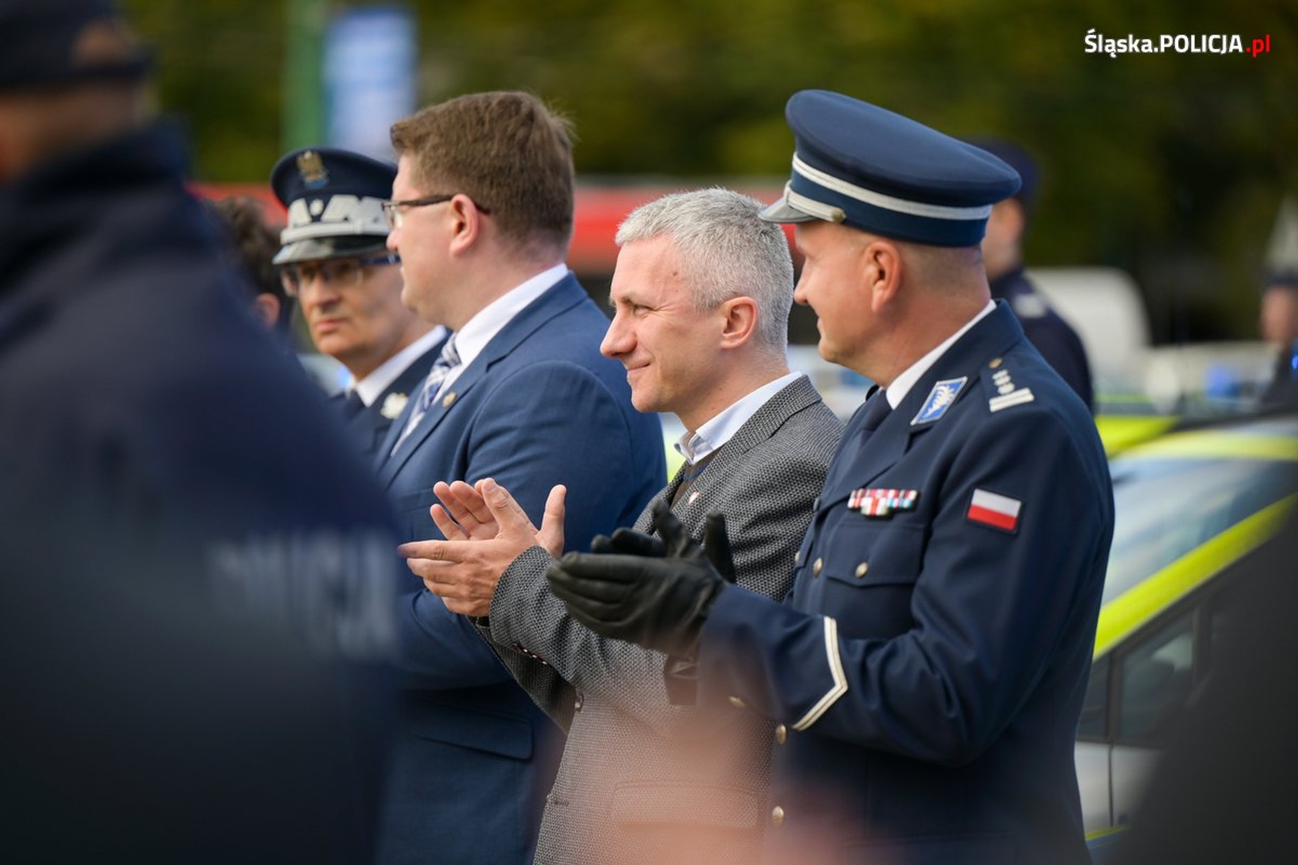 Policjanci ze Śląska dostali nowe radiowozy. Są hybrydowe