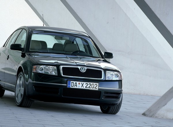Skoda Superb I - mniej prestiżu, ale więcej przestrzeni. Opinie