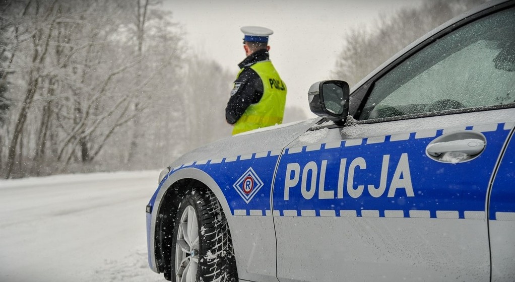 Policja - kontrola zimą zdjęcie poglądowe
