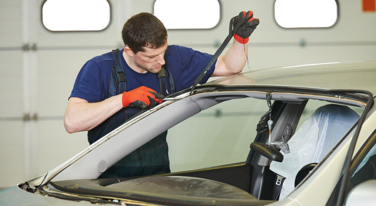 Nowoczesne szyby samochodowe nawet z 28 funkcjami. A koszty napraw rosną