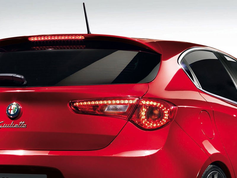 Alfa Romeo Giulietta: wnętrze i nowe zdjęcia