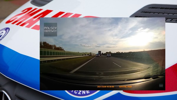 Autokar na lewym pasie. Nawet nie myślał, żeby puścić karetkę na sygnale 