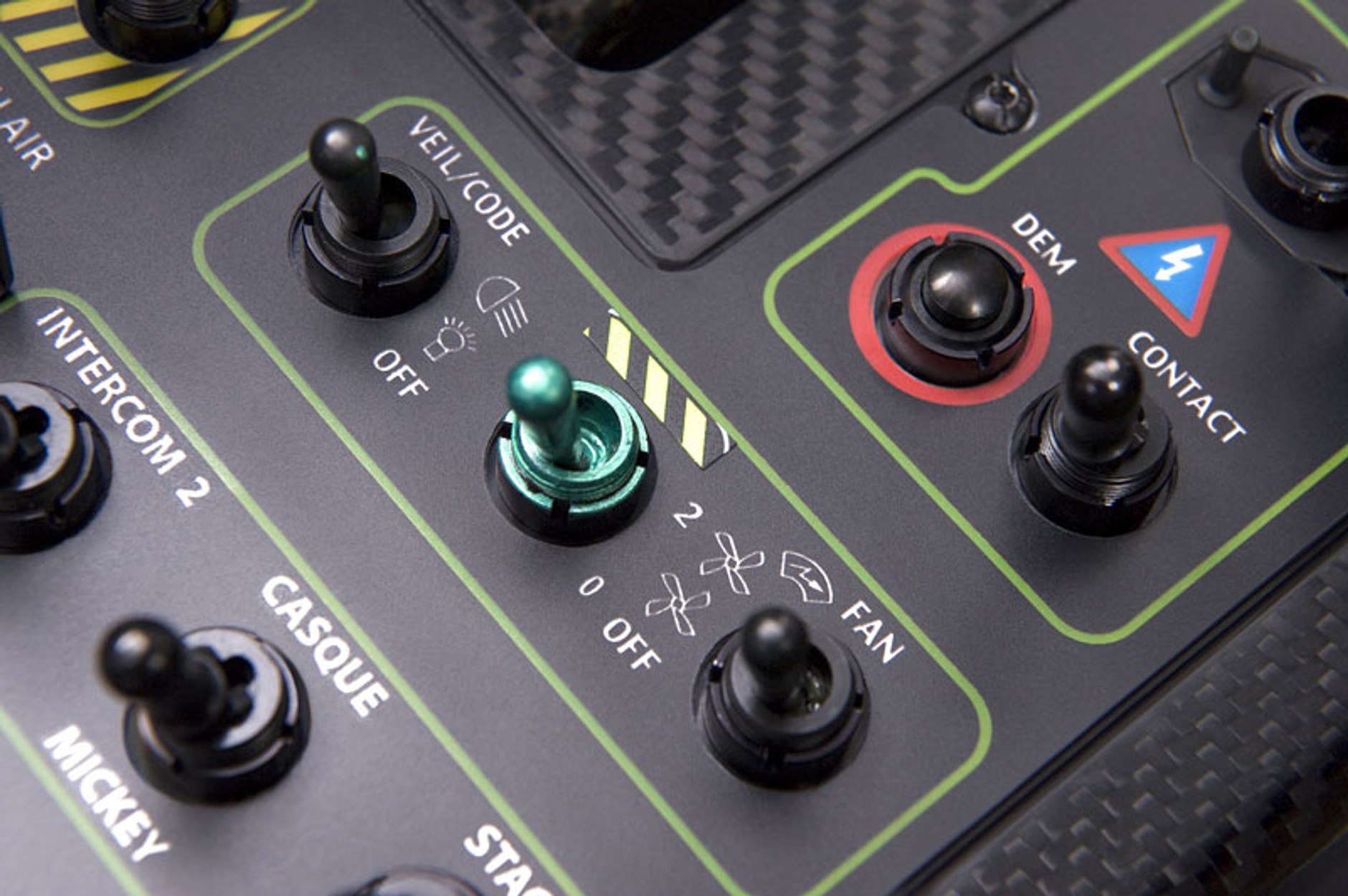 Paryż 2008: Citroën C4 WRC HYmotion4 – hybridnowy sportowiec