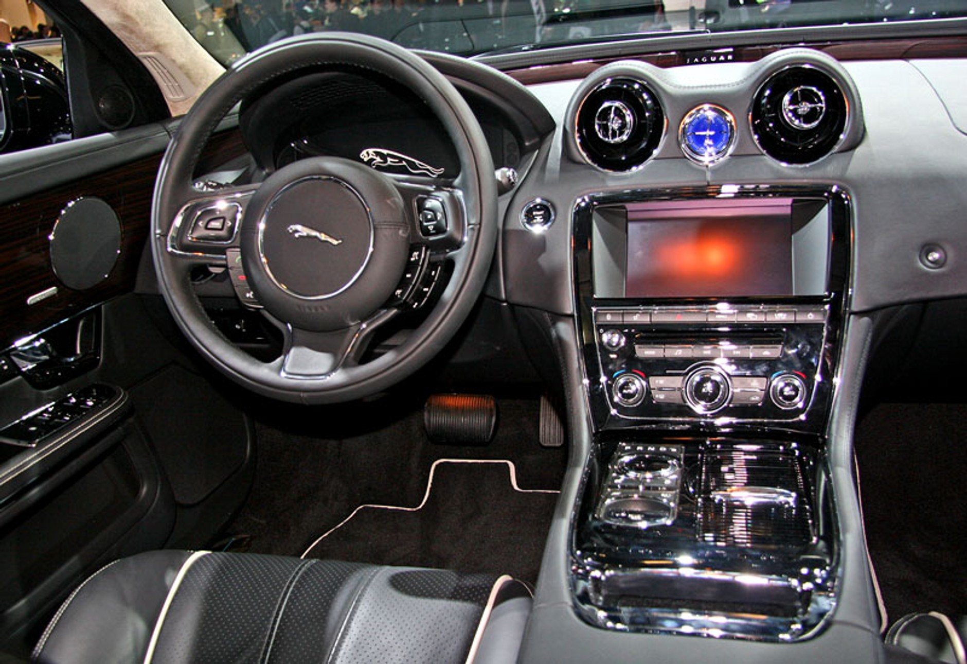 IAA Frankfurt 2009: Jaguar XJ – pierwsze wrażenia, fotogaleria